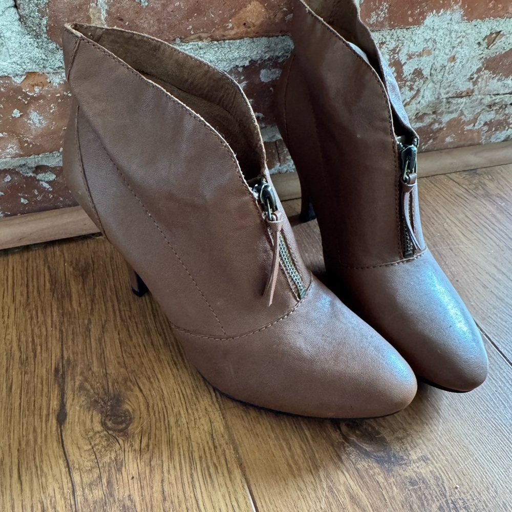 NWT Nine West Ilume boots